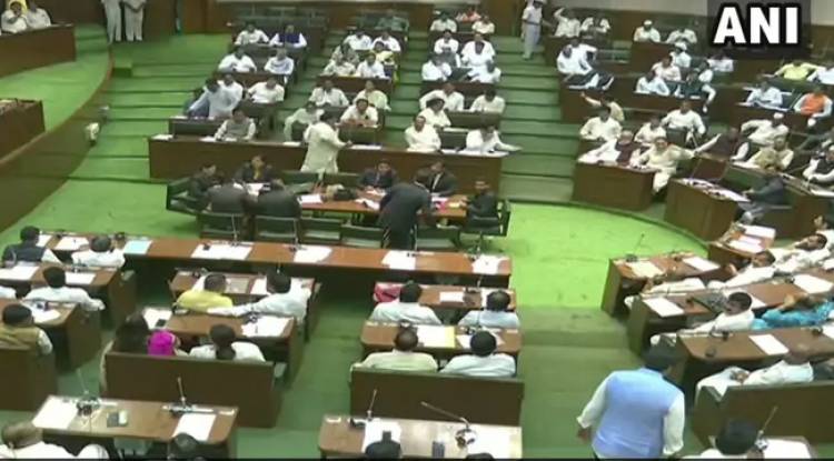 Maharashtra Assembly Ratifies Bill To Extend SC/ST Quota