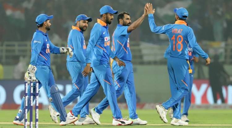 Rohit Sharma, Virat Kohli star as India beat Australia in 3rd ODI to seal seriesRohit Sharma, Virat Kohli star as India beat Australia in 3rd ODI to seal series