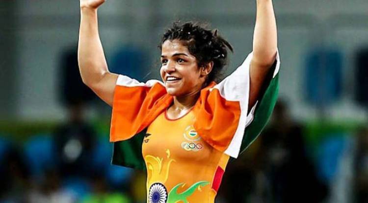 Asian Wrestling Championship: Sakshi Malik clinches silver, Vinesh Phogat settles for bronze