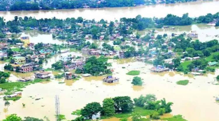 Assam floods: People take shelter on highways as houses remain inundated, over 45.34 lakh affected